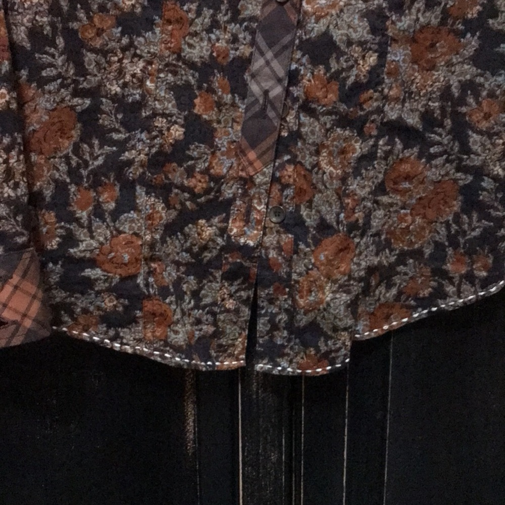 BKE button down floral and plaid long sleeve with detailed stitching Size M - Picture 6 of 7